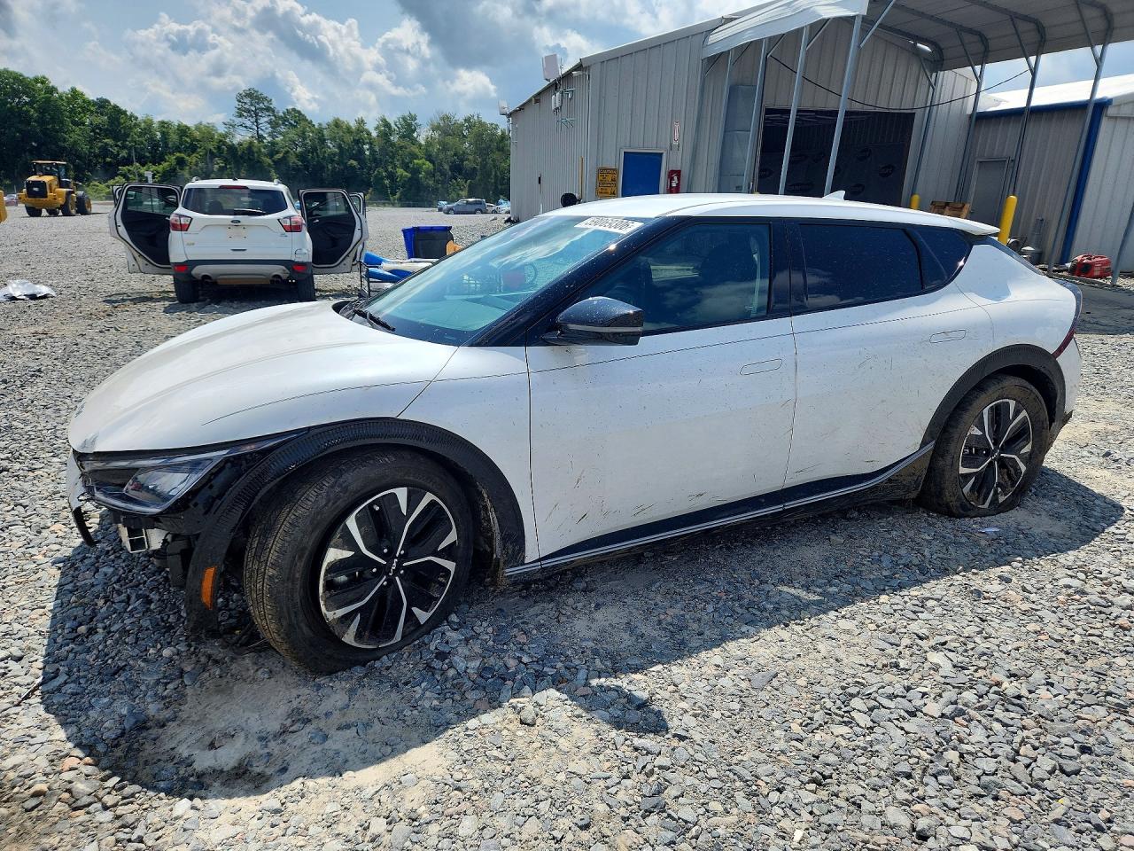 2024 Kia EV6 VIN KNDC34LA2R5210129 — COPART salvage auction photo