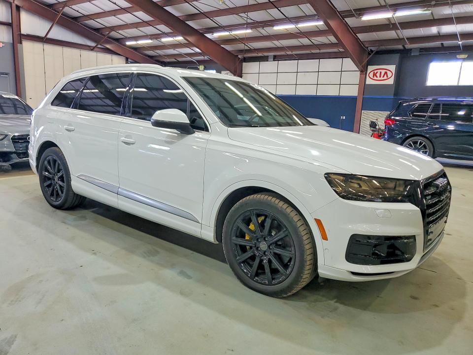 2019 Audi Q7 VIN WA1VAAF76KD004542 COPART salvage auction — MINOR DENT/SCRATCHES, Mi - Certificate Of Title (P), sold $8,400 on 2026-07-16 (photo 4)
