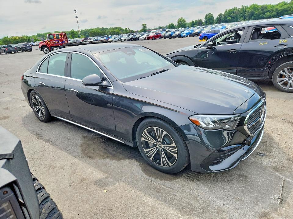 2025 Mercedes-benz E-klasse VIN W1KLF6BB3SA107320 COPART salvage auction — WATER/FLOOD, Pa - Certificate Of Salvage, sold $200 on 2026-07-09 (photo 4)