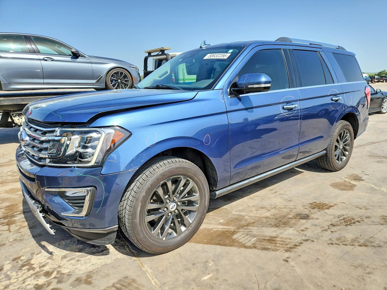 2019 Ford Expedition VIN 1FMJU2AT5KEA48690 COPART salvage auction — Front End, TX - SALVAGE VEHICLE TITLE, sold $14,000 on 2026-07-09 (photo 1)