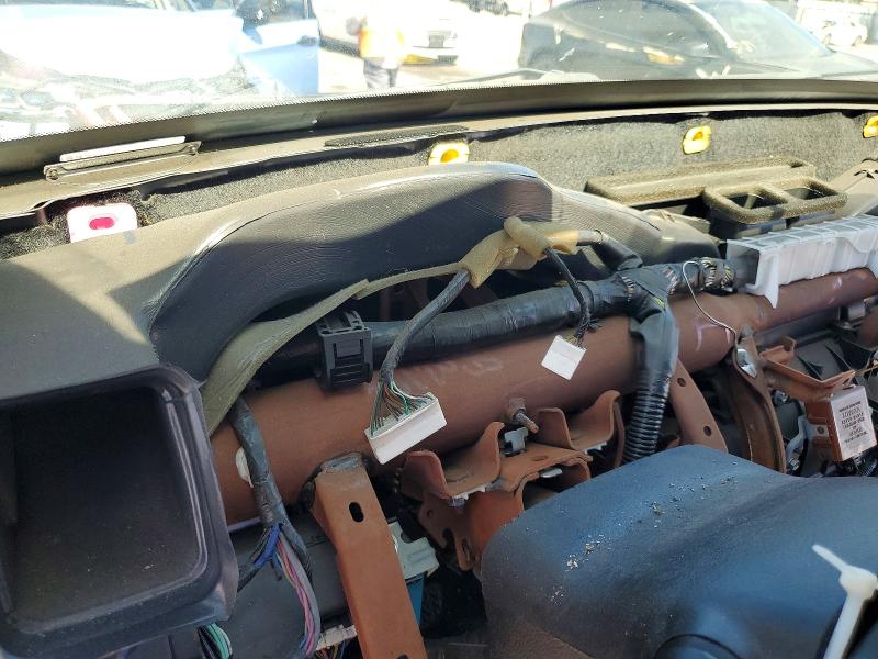 2015 Toyota Tacoma VIN 5TFTX4CN7FX058520 COPART salvage auction — STRIPPED, Salvage Title, sold $225 on 2026-07-24 (photo 9)