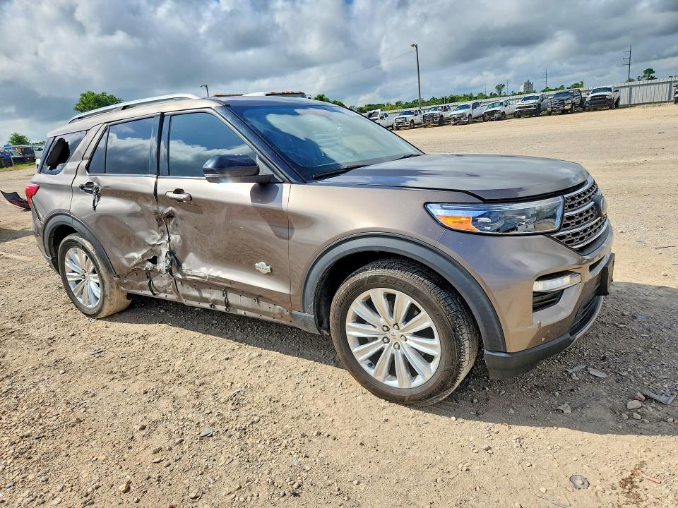 2021 Ford Explorer VIN 1FM5K7LC3MGC06159 COPART salvage auction — SIDE, Tx - Salvage Vehicle Title, sold $8,900 on 2026-07-29 (photo 4)