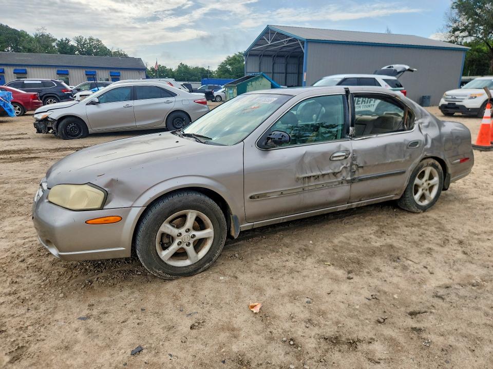 2001 Nissan Maxima VIN JN1CA31D61T818770 COPART salvage auction — SIDE, Fl - Cert Of Title Slvg Rebuildable, sold $300 on 2026-07-17 (photo 1)