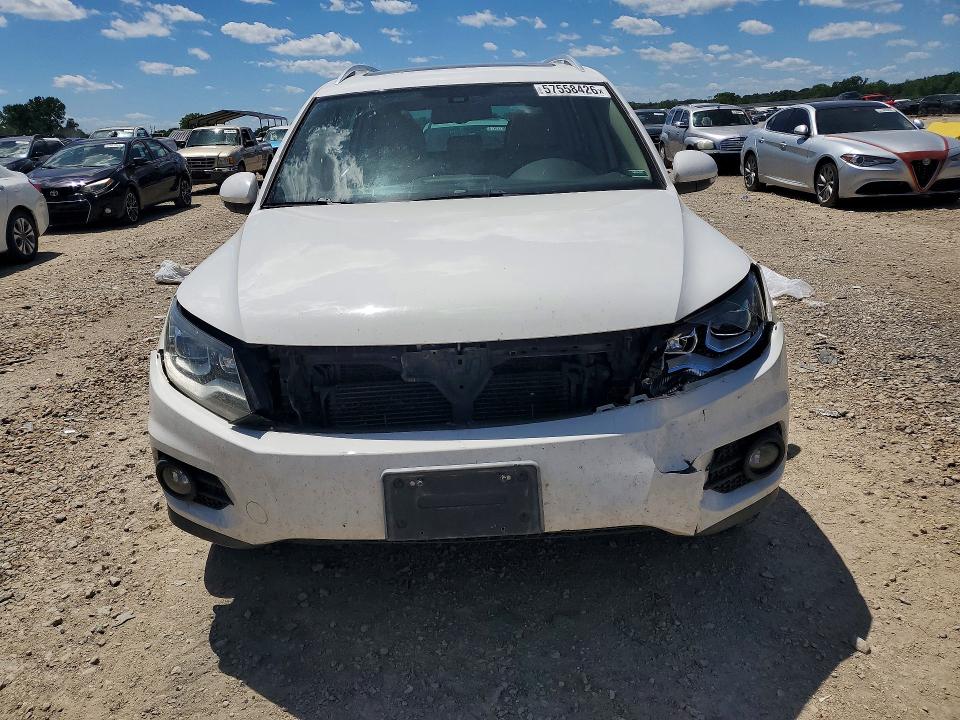 2012 Volkswagen Tiguan VIN WVGAV7AX8CW546486 COPART salvage auction — FRONT END, Salvage Title, sold $800 on 2026-08-06 (photo 5)