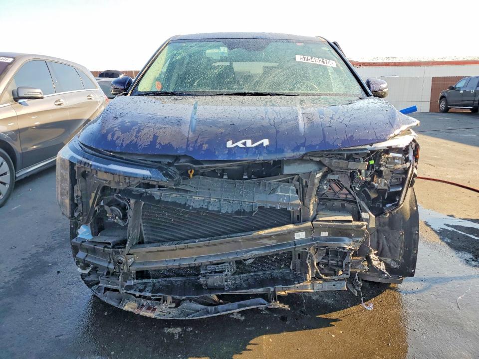 2026 Kia Carnival VIN KNDNB5K33T6587204 COPART salvage auction — FRONT END, TX - SALVAGE VEHICLE TITLE, sold $6,100 on 2026-07-22 (photo 5)