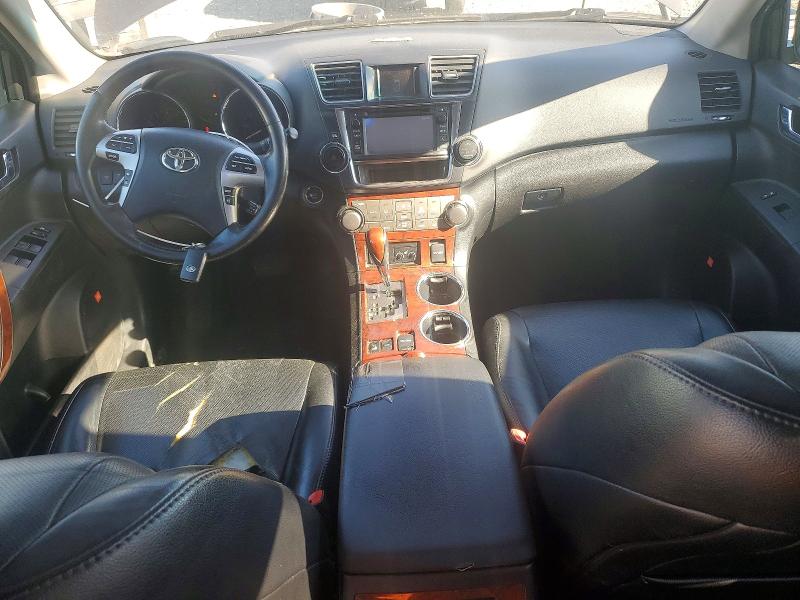 2013 Toyota VIN 5TDDK3EHXDS186256 COPART salvage auction — SIDE, NJ - CERT OF TITLE-SALVAGE, sold $5,700 on 2026-07-28 (photo 8)
