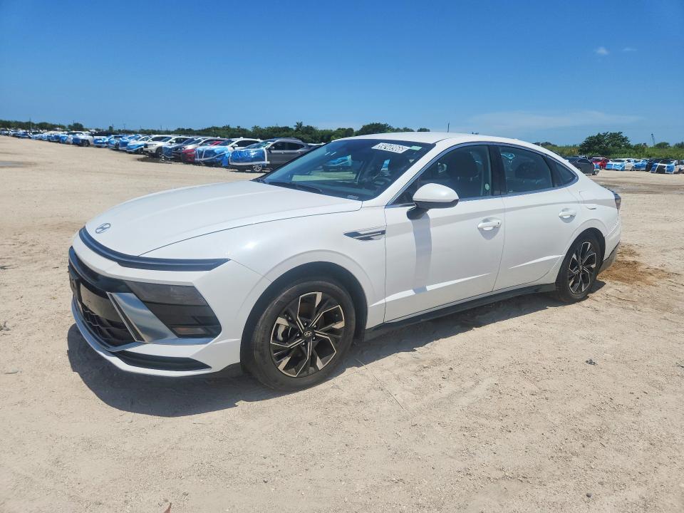 2025 Hyundai Sonata VIN KMHL64JA4SA499095 COPART salvage auction — SIDE, TX - NONREPAIRABLE TITLE, sold $8,100 on 2026-07-27 (photo 1)