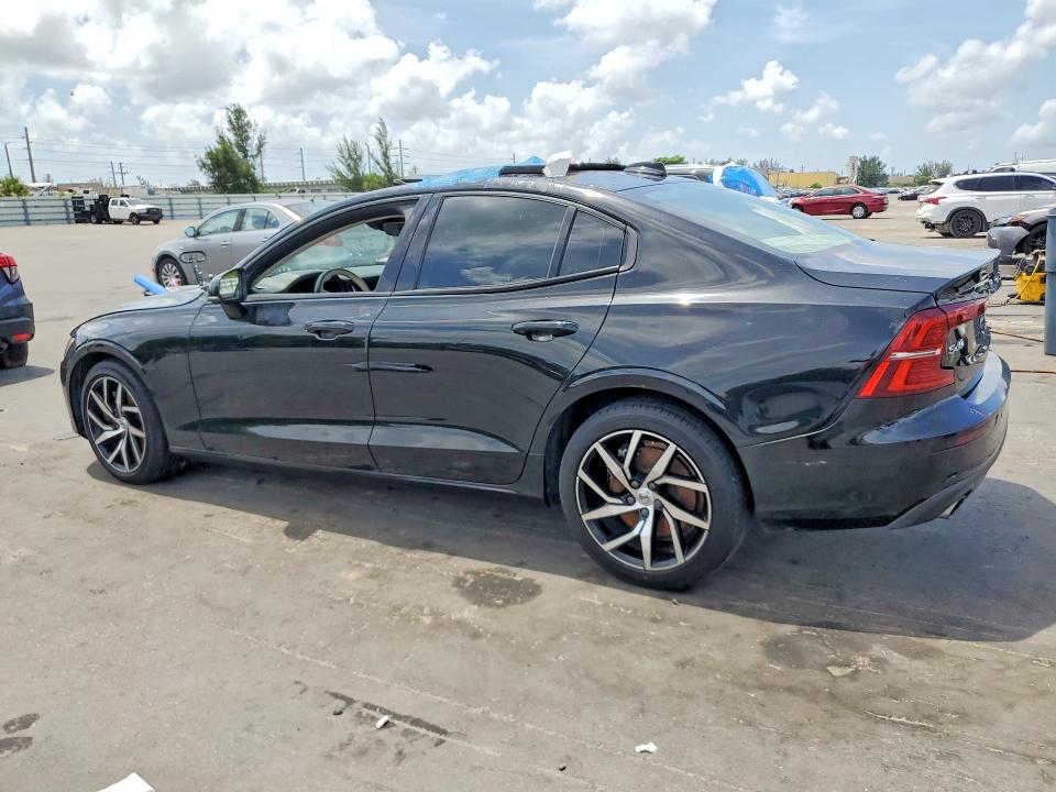 2020 Volvo S60 VIN 7JRA22TKXLG072053 COPART salvage auction — ENGINE BURN, Ca - Certificate Of Title, sold $3,800 on 2026-07-29 (photo 2)