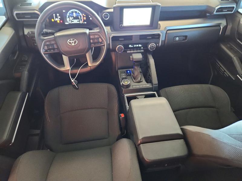 2025 Toyota 4runner VIN JTEVA5BR1S5005480 COPART salvage auction — NORMAL WEAR, Az - Cert Of Title - Salvage, sold $34,250 on 2026-07-04 (photo 8)