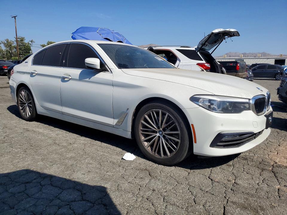2018 BMW 5er VIN WBAJA9C54JB250471 COPART salvage auction — MINOR DENT/SCRATCHES, Ca - Dis/Dlr/Exp Only Clean Title, sold $5,400 on 2026-07-21 (photo 4)