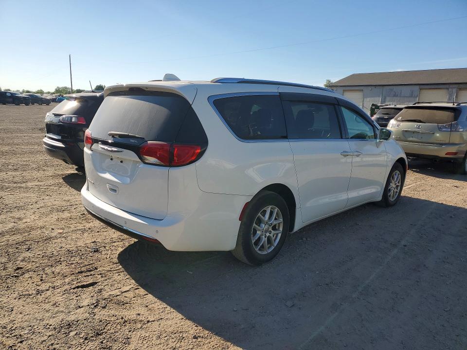 2020 Chrysler Pacifica VIN 2C4RC1FG9LR136601 COPART salvage auction — MINOR DENT/SCRATCHES, Mi - Dealer Only Clean Title, sold $4,300 on 2026-07-21 (photo 3)
