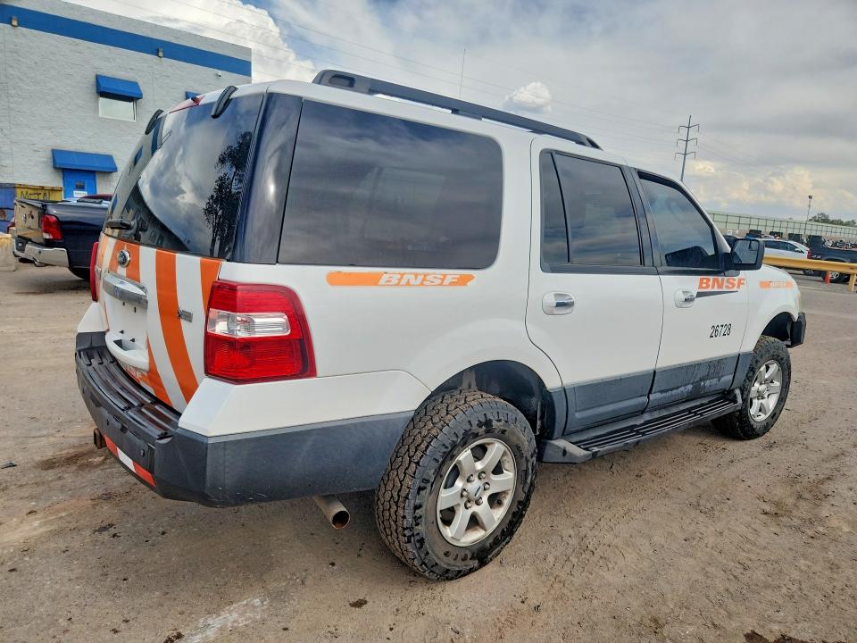2013 Ford Expedition VIN 1FMJU1G52DEF49221 COPART salvage auction — MINOR DENT/SCRATCHES, Nm - Certificate Of Title, sold $450 on 2026-07-09 (photo 3)