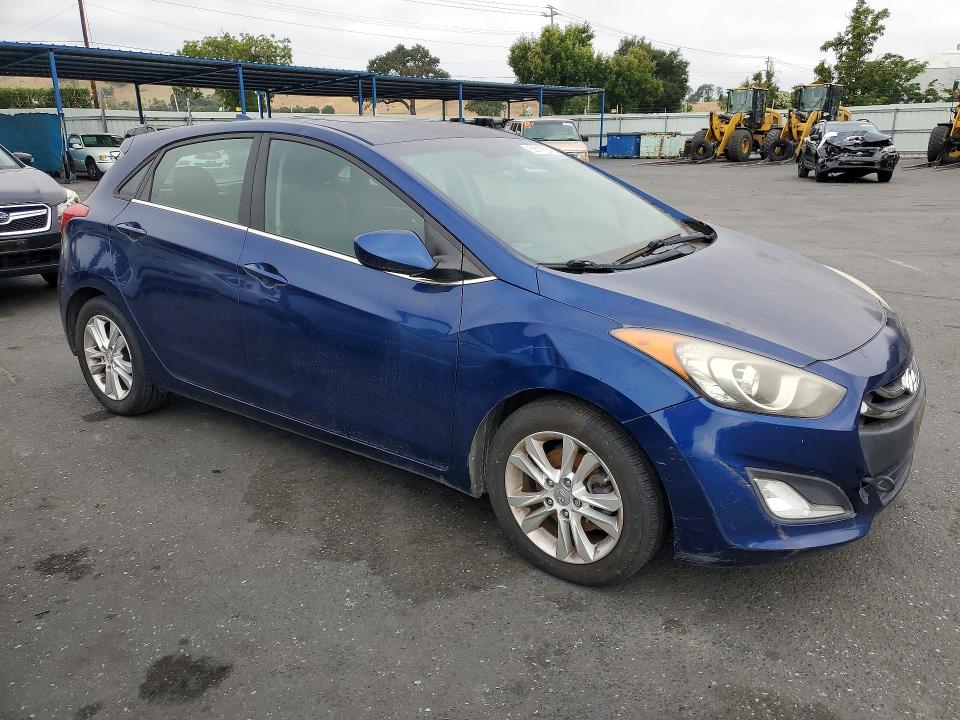 2013 Hyundai Elantra VIN KMHD35LE3DU025272 COPART salvage auction — MECHANICAL, CA - DIS/DLR/EXP ONLY CLEAN TITLE, sold $525 on 2026-07-02 (photo 4)