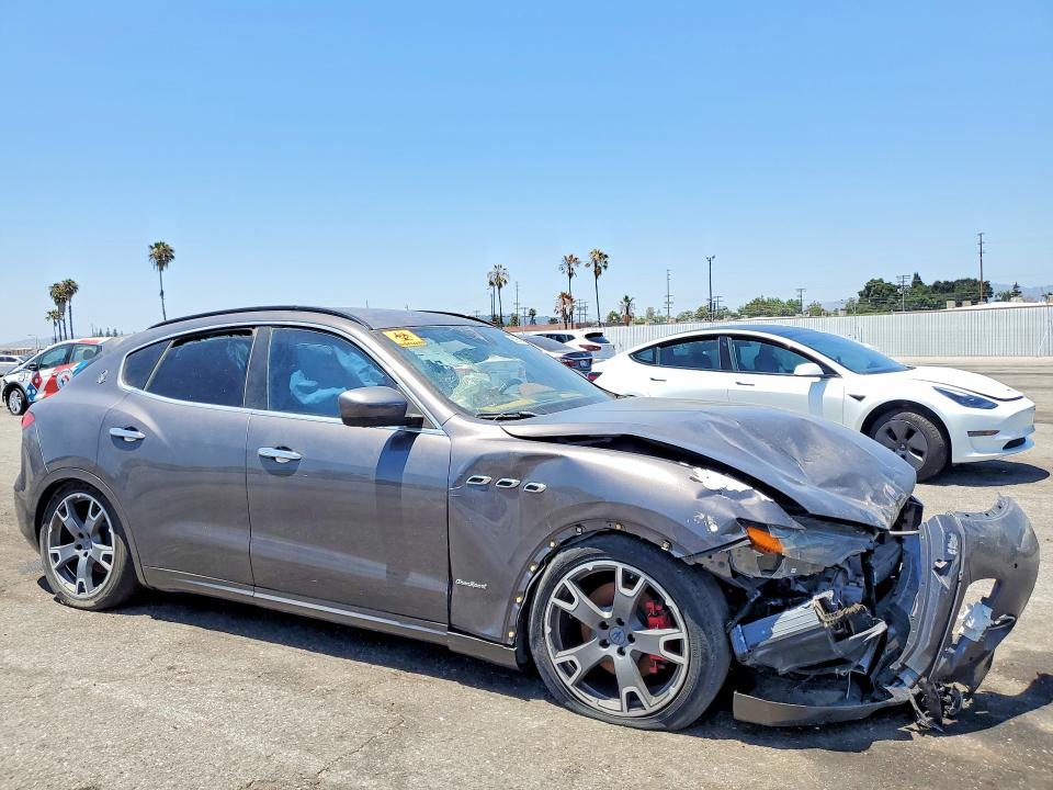 2018 Maserati Levante VIN ZN661XUS4JX302510 COPART salvage auction — FRONT END, Ca - Dis/Dlr/Exp Only Clean Title (P), sold $2,100 on 2026-07-10 (photo 4)