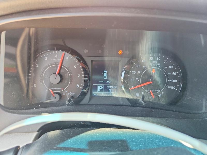 2017 Toyota Sienna VIN 5TDKZ3DCXHS799332 COPART salvage auction — REAR END, Tn - Certificate Of Title, sold $2,300 on 2026-07-14 (photo 9)