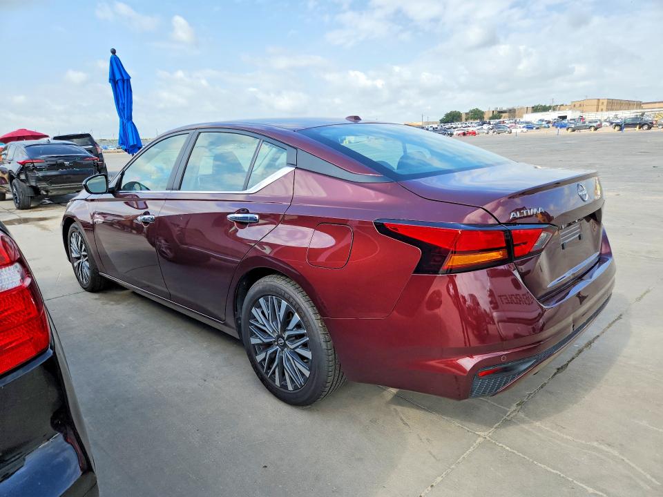 2025 Nissan Altima VIN 1N4BL4DV4SN357836 COPART salvage auction — NORMAL WEAR, Tx - Certificate Of Title (P), sold $8,100 on 2026-07-02 (photo 2)