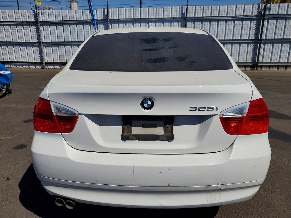 2006 BMW 3 series VIN WBAVB13526KX33514 COPART salvage auction — MINOR DENT/SCRATCHES, Ca - Dis/Dlr/Exp Only Clean Title, sold $500 on 2026-07-06 (photo 6)
