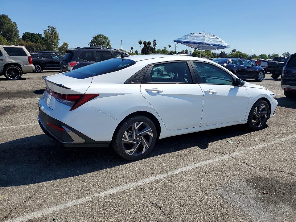 2025 Hyundai Elantra VIN KMHLM4DG1SU065916 COPART salvage auction — DAMAGE HISTORY, Ca - Dis/Dlr/Exp Only Clean Title, sold $11,600 on 2026-07-24 (photo 3)