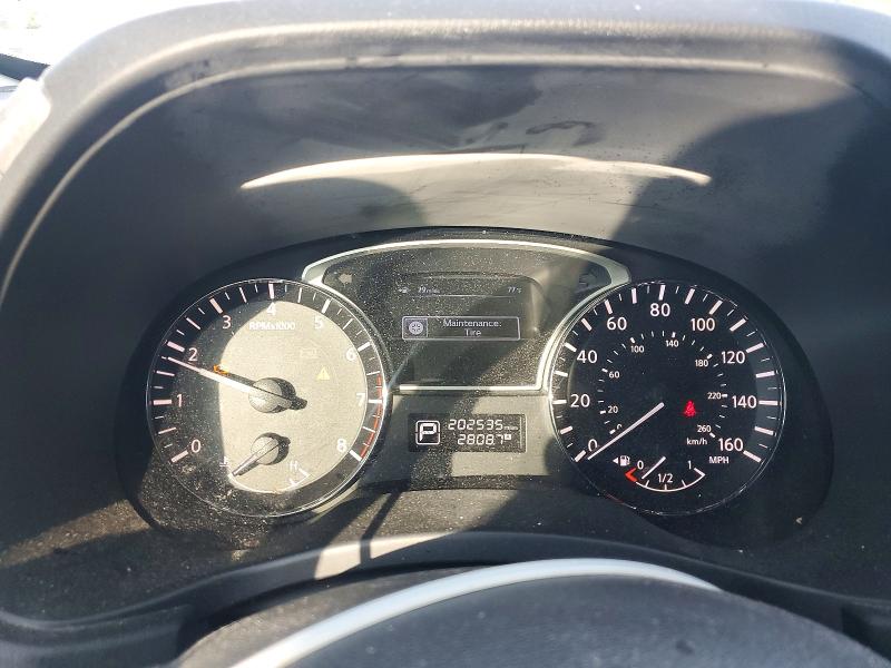 2013 Nissan Pathfinder VIN 5N1AR2MN1DC610131 COPART salvage auction — MINOR DENT/SCRATCHES, Tx - Certificate Of Title, sold $750 on 2026-07-04 (photo 9)