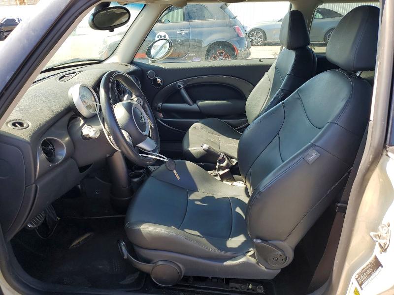 2005 Mini Cooper VIN WMWRE33505TG96981 COPART salvage auction — FRONT END, Ca - Dis/Dlr/Exp Only Clean Title, sold $250 on 2026-07-10 (photo 7)