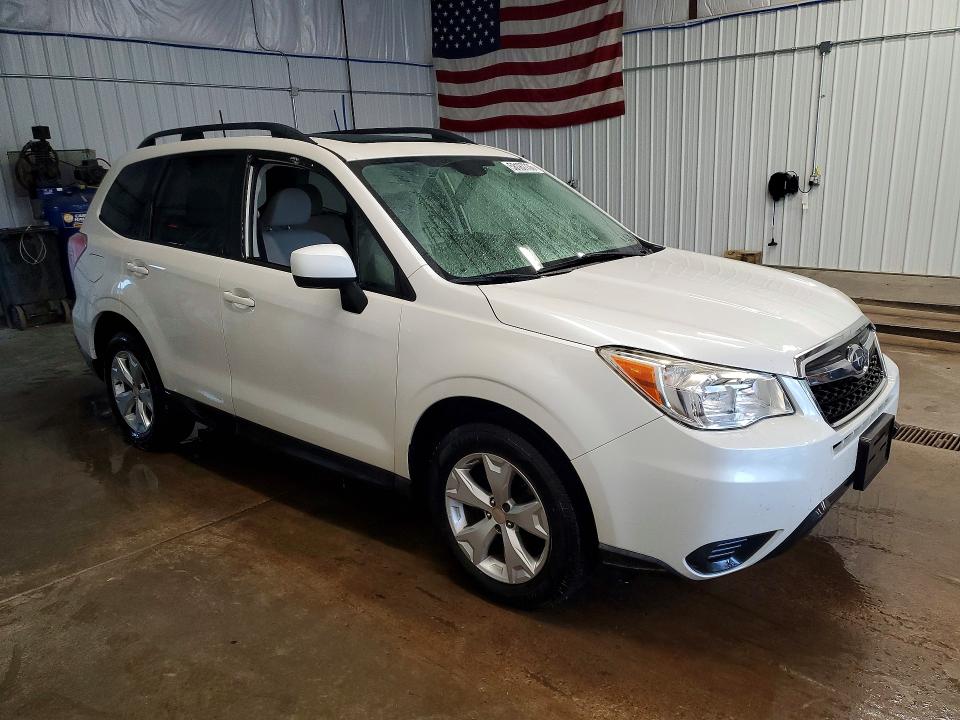 2015 Subaru Forester VIN JF2SJAFC7FH585216 COPART salvage auction — VANDALISM, Pa - Certificate Of Salvage, sold $2,950 on 2026-07-08 (photo 4)