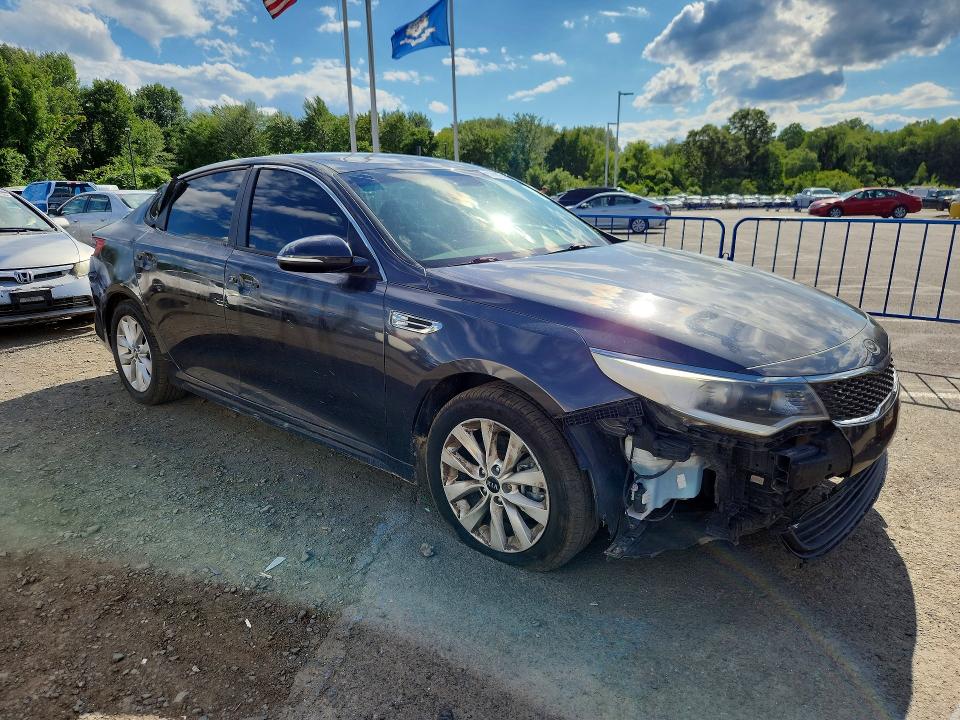 2017 Kia VIN 5XXGT4L37HG123792 COPART salvage auction — VANDALISM, Fl - Certificate Of Title, sold $1,700 on 2026-07-31 (photo 4)