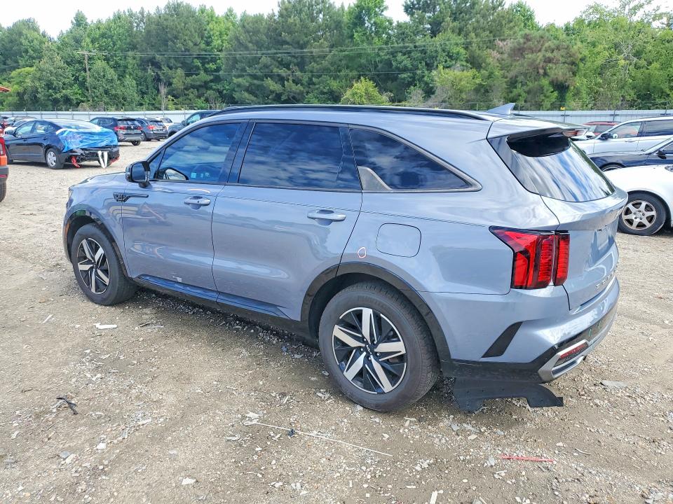 2022 Kia Sorento VIN 5XYRL4LC2NG157185 COPART salvage auction — REAR END, Va - Cert Of Title - Salvage, sold $3,550 on 2026-07-21 (photo 2)