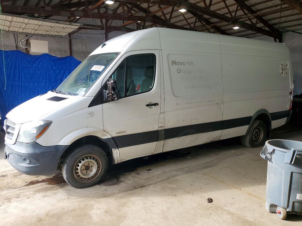 2015 Mercedes-benz Sprinter VIN WD3PF4DC9FP138106 COPART salvage auction — REAR END, Ky - Certificate Of Title, sold $6,300 on 2026-07-29 (photo 1)