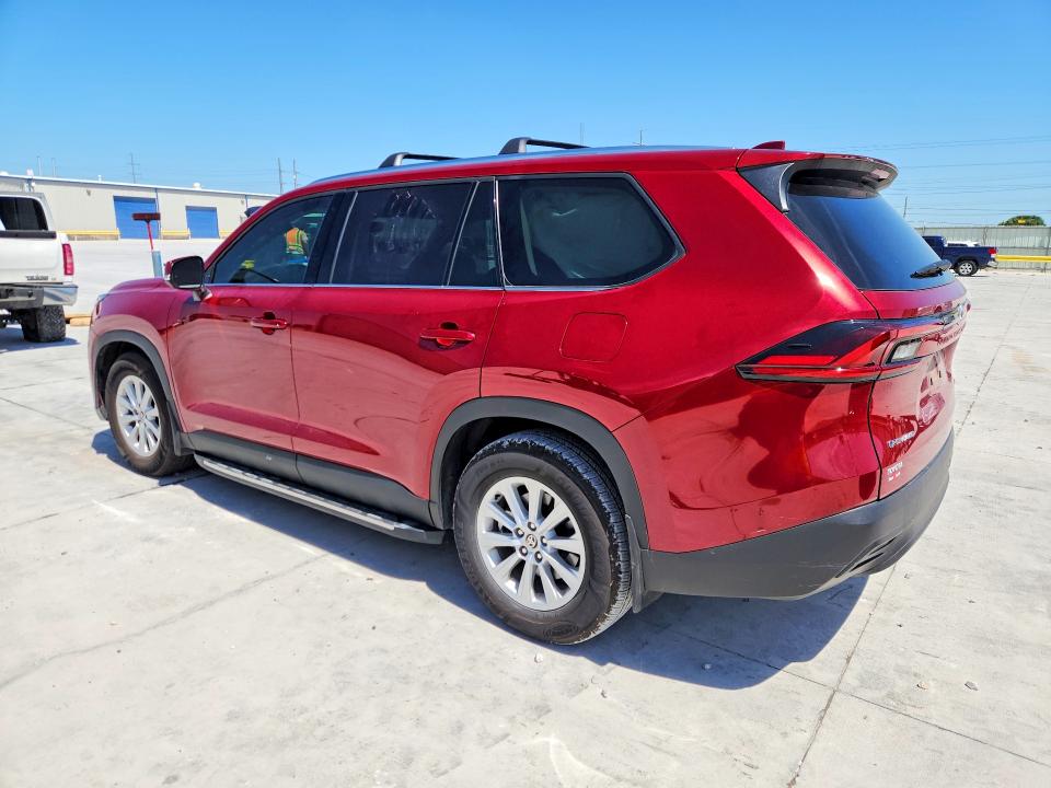 2025 Toyota Highlander VIN 5TDACAB53SS052779 COPART salvage auction — SIDE, TX - SALVAGE VEHICLE TITLE, sold $24,300 on 2026-07-21 (photo 2)