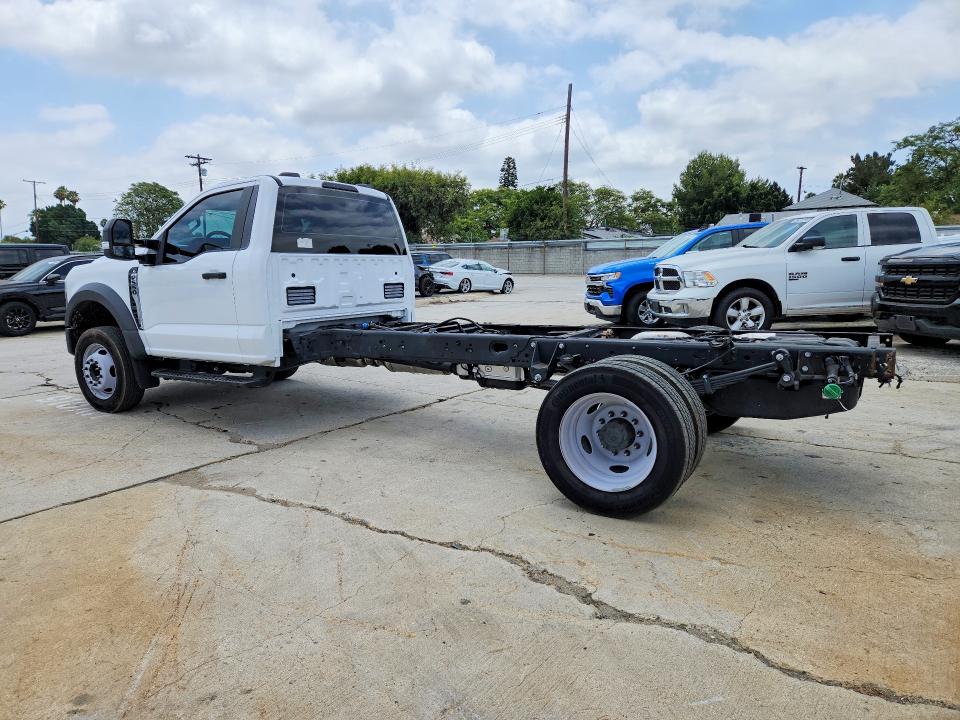 2024 Ford F550 VIN 1FDUF5GT9RDA09424 COPART salvage auction — MINOR DENT/SCRATCHES, Mi - Dis/Dlr/Exp Only Salvage Title, sold $26,750 on 2026-07-08 (photo 2)