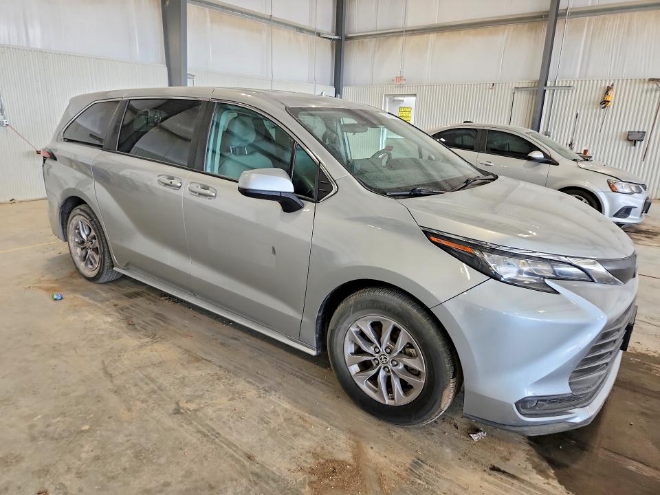2022 Toyota Sienna VIN 5TDKSKFC3NS062223 COPART salvage auction — SIDE, Oh - Certificate Of Title, sold $675 on 2026-07-28 (photo 4)