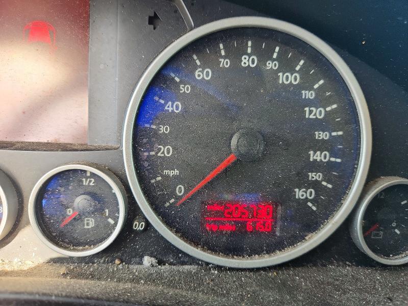 2009 Volkswagen Touareg VIN WVGBE77L59D015999 COPART salvage auction — WATER/FLOOD, Tn - Salvage Cert-Water Damage, sold $400 on 2026-07-09 (photo 9)