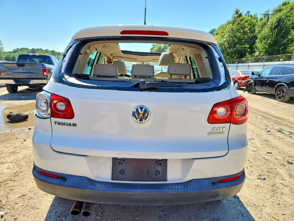 2011 Volkswagen Tiguan VIN WVGBV7AX3BW521837 COPART salvage auction — ROLLOVER, Va - Certificate Of Title, sold $125 on 2026-07-28 (photo 6)