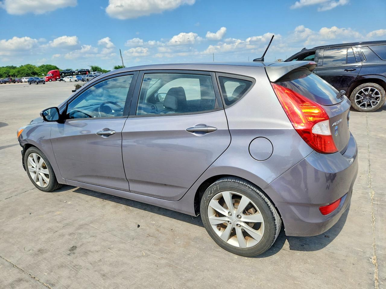 2014 Hyundai Accent VIN KMHCU5AE3EU197475 COPART salvage auction — Front End, TX - SALVAGE VEHICLE TITLE, sold $1,400 on 2026-07-09 (photo 2)