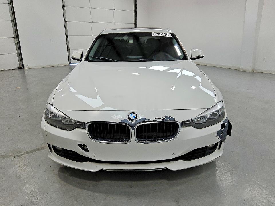 2015 BMW 3er VIN WBA3B5C50FF960658 COPART salvage auction — FRONT END, Wv - Certificate Of Title, sold $1,500 on 2026-08-13 (photo 5)