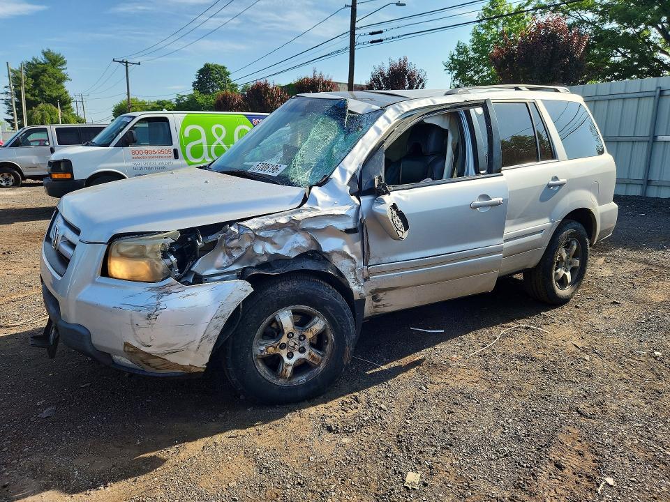 2008 Honda Pilot VIN 5FNYF18568B055525 — COPART salvage auction photo