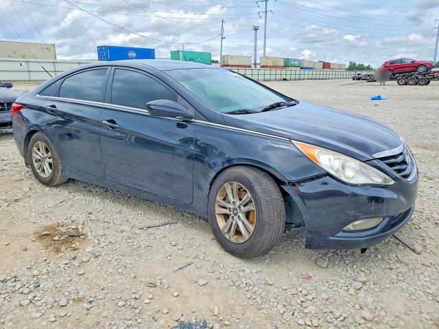 2013 Hyundai Sonata VIN 5NPEB4AC9DH642841 COPART salvage auction — VANDALISM, Oh - Cert Of Title-Salvage, sold $600 on 2026-07-02 (photo 4)