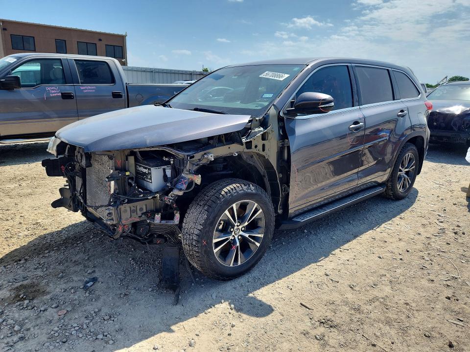 2018 Toyota Highlander VIN 5TDBZRFH5JS812280 COPART salvage auction — FRONT END, Tx - Salvage Vehicle Title, sold $10,200 on 2026-07-07 (photo 1)