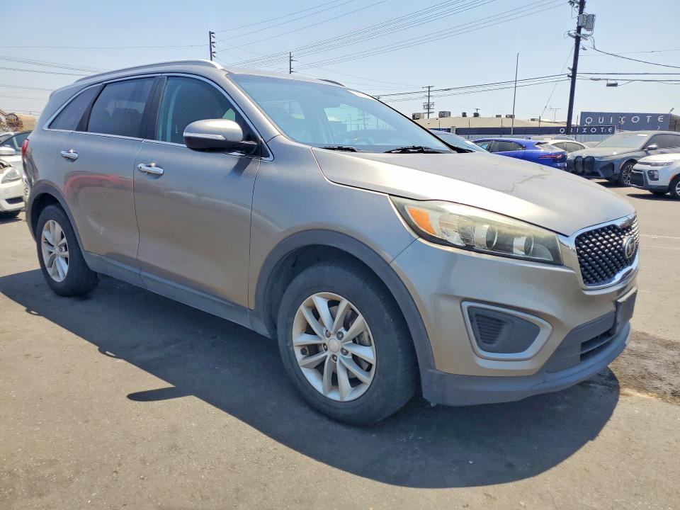 2017 Kia VIN 5XYPG4A36HG269068 COPART salvage auction — MINOR DENT/SCRATCHES, Ca - Dis/Dlr/Exp Only Clean Title, sold $1,650 on 2026-07-06 (photo 4)