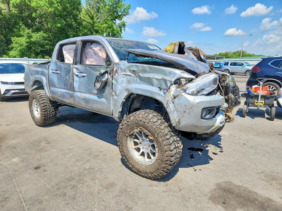 2020 Toyota Tacoma VIN 5TFCZ5AN9LX228116 COPART salvage auction — ALL OVER, Nj - Cert Of Title-Salvage, sold $2,000 on 2026-07-30 (photo 4)