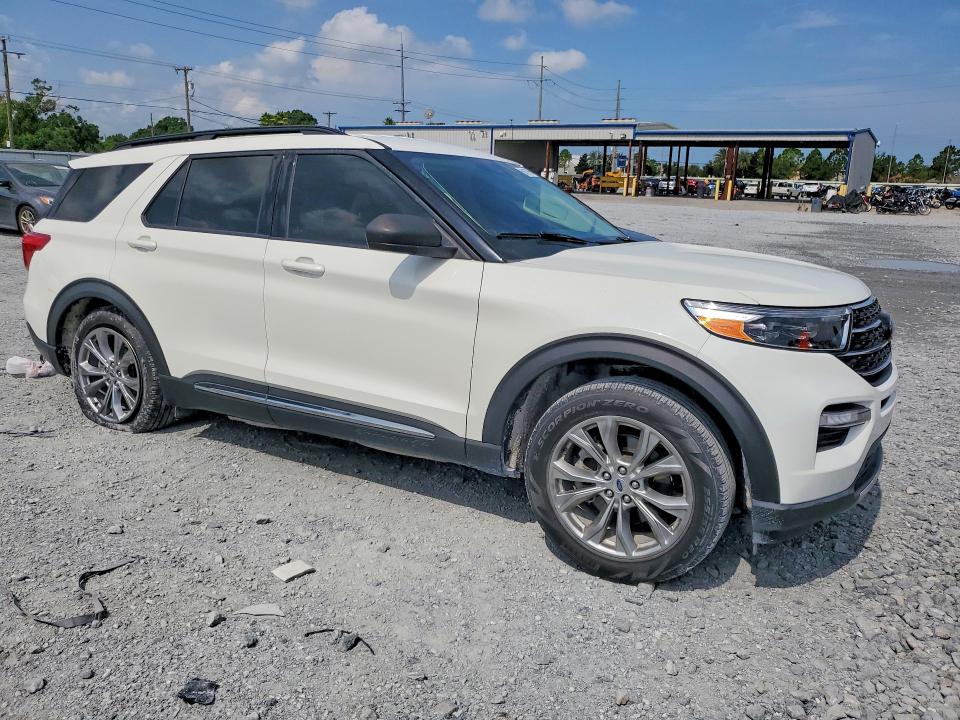 2022 Ford Explorer VIN 1FMSK7DH3NGA43947 COPART salvage auction — REAR END, Fl - Cert Of Title Slvg Rebuildable, sold $8,800 on 2026-08-21 (photo 4)