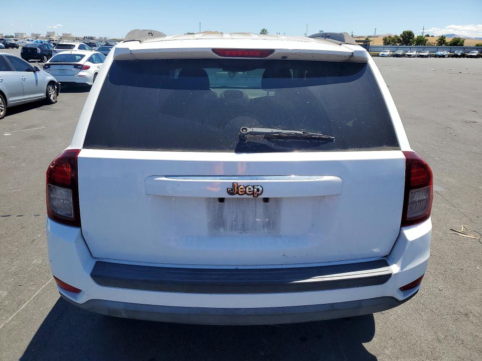 2015 Jeep Compass VIN 1C4NJCBA1FD143812 COPART salvage auction — MINOR DENT/SCRATCHES, Ca - Dis/Dlr/Exp Only Clean Title, sold $750 on 2026-07-08 (photo 6)