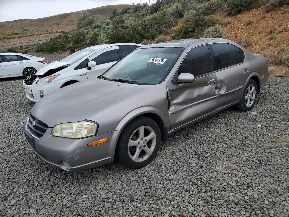 2000 Nissan Maxima VIN JN1CA31A5YT204700 — COPART salvage auction photo