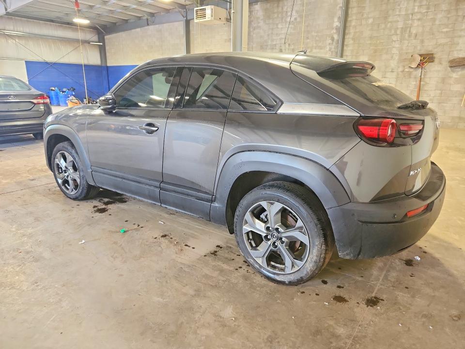 2022 Mazda Mx-30 VIN JM1DRADB0N0100390 COPART salvage auction — NORMAL WEAR, WV - CERTIFICATE OF TITLE, sold $4,750 on 2026-07-24 (photo 2)