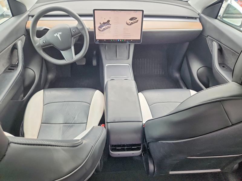 2022 Tesla VIN 7SAYGDEE9NF434469 COPART salvage auction — SIDE, Tx - Salvage Vehicle Title, sold $7,800 on 2026-07-07 (photo 8)