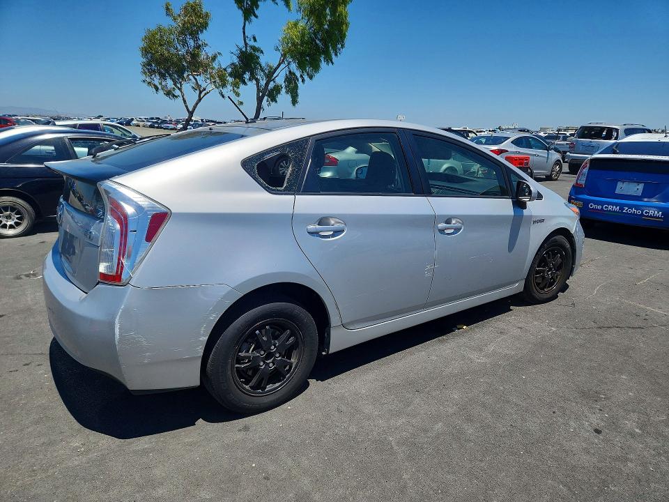 2015 Toyota Prius VIN JTDKN3DU7F0466476 COPART salvage auction — VANDALISM, CA - SALVAGE CERTIFICATE, sold $2,200 on 2026-07-13 (photo 3)