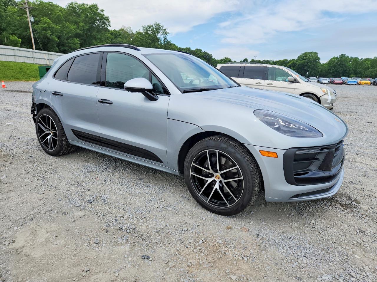 2023 Porsche Macan VIN WP1AA2A52PLB07873 COPART salvage auction — Rear End, NC - SALVAGE CERTIFICATE OF TITLE, sold $30,500 on 2026-07-01 (photo 4)