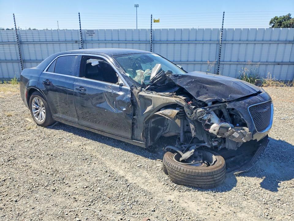 2017 Chrysler 300 VIN 2C3CCAAG2HH552357 COPART salvage auction — FRONT END, Ca - Salvage Certificate, sold $575 on 2026-07-09 (photo 4)