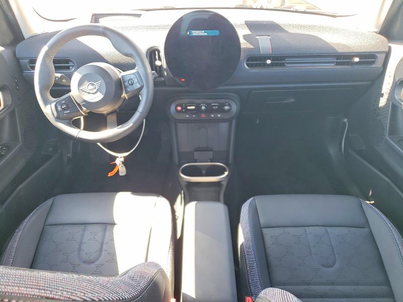 2025 Mini Cooper VIN WMW53GD0XS2W50944 COPART salvage auction — WATER/FLOOD, Ct - Cert Of Title-Flood Salvage, sold $8,700 on 2026-08-14 (photo 8)