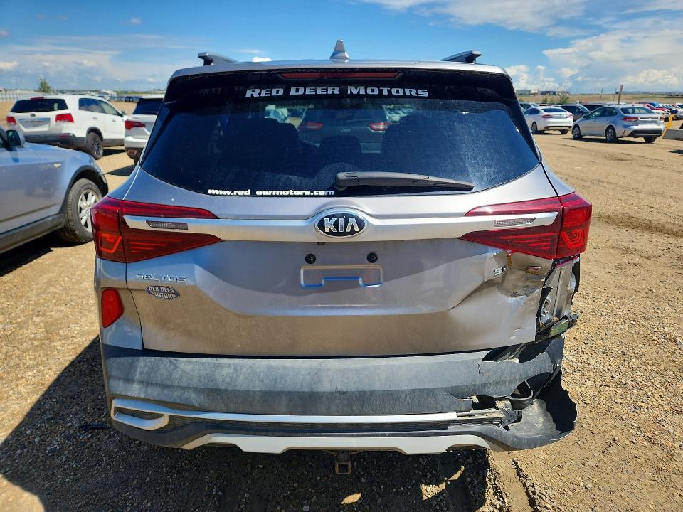 2021 Kia Seltos VIN KNDETCA2XM7085117 COPART salvage auction — REAR END, AB - BOS - SALVAGE, sold $250 on 2026-07-30 (photo 6)